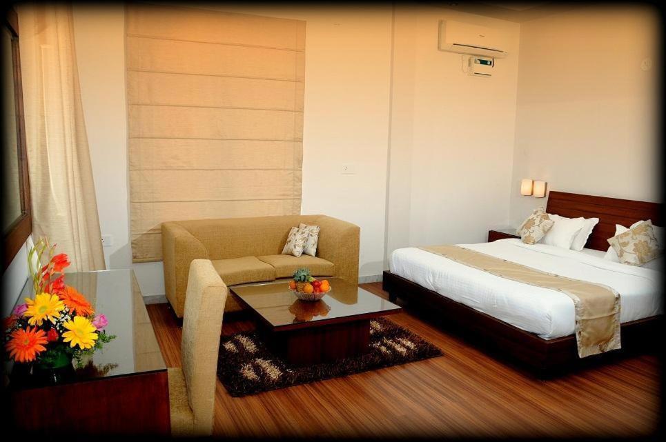Sukhmantra Resort & Spa Candolim Rom bilde